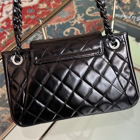 Authentic Chanel bag - Picture 8 of 16